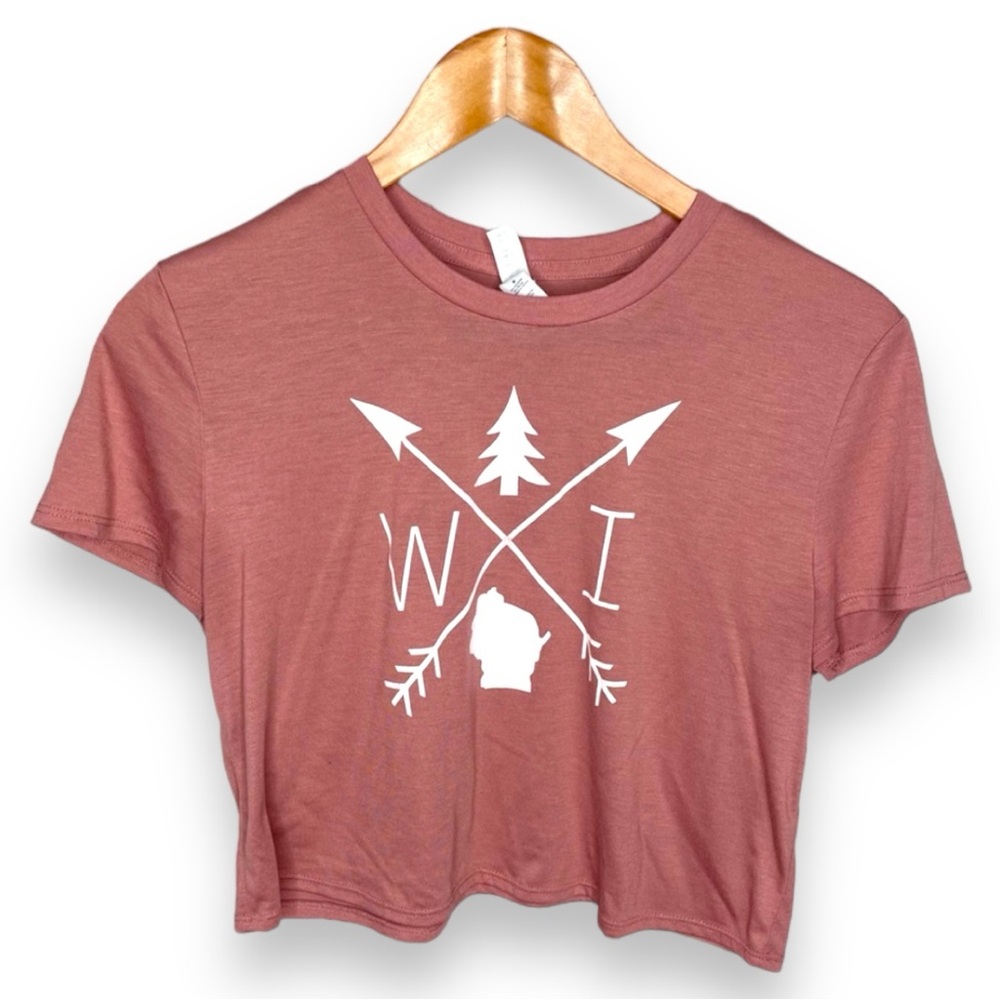 Wisconsin Tree Arrow Crop Top T-shirt 
Size medium
